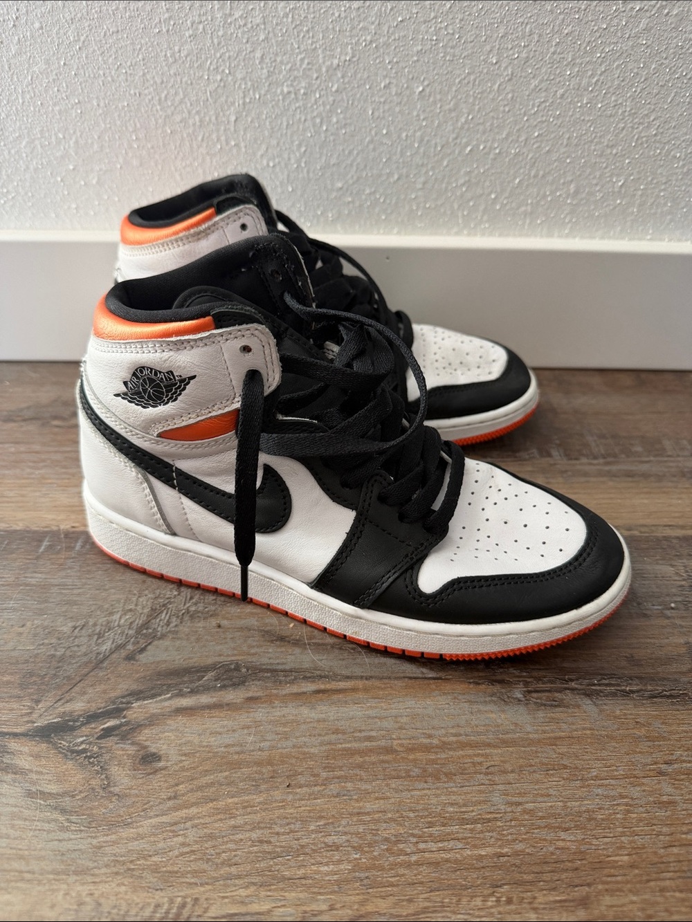 Boys Air Jordan Nike High Tops